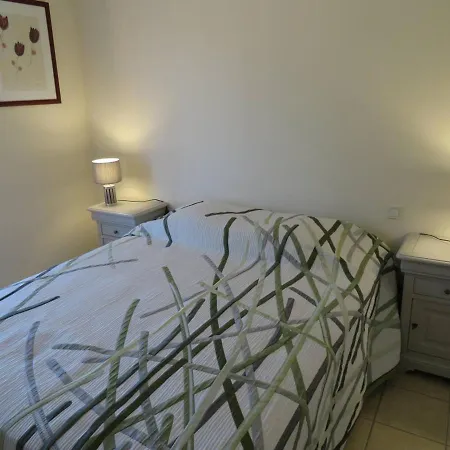 T3 68m², 4*, Climatise Avec Loggia, Proche Et Commerces - - Fr-1-610-14 *