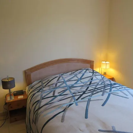 T3 68m², 4*, Climatise Avec Loggia, Proche Et Commerces - - Fr-1-610-14 *