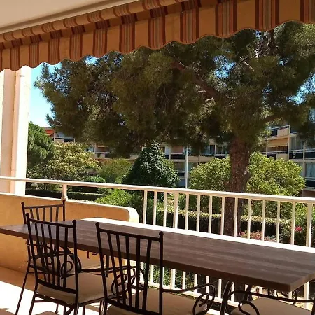 Apartment T3 68m², 4*, Climatise Avec Loggia, Proche Et Commerces - - Fr-1-610-14