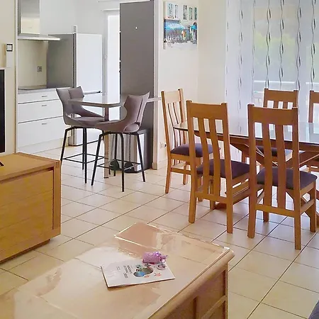 T3 68m², 4*, Climatise Avec Loggia, Proche Et Commerces - - Fr-1-610-14 Apartment Bormes-les-Mimosas